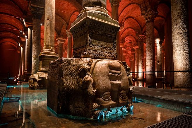 イスタンブール・イェレバタン地下宮殿優先入場チケット