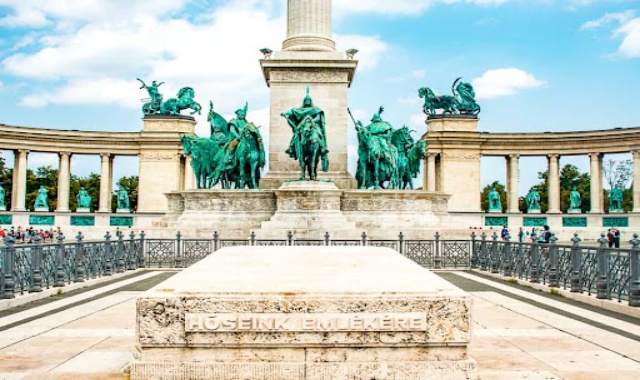 미대 나온 남자 가이드와 함께 하는 부다페스트 프라이빗 야경 투어 (숙소 픽업 포함)