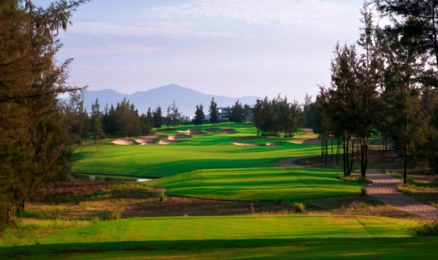 다낭 몽고메리 골프 클럽 (18홀 그린피 + 카트피)