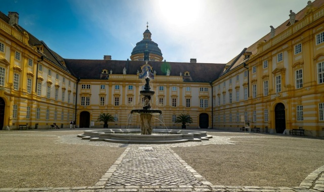 프라하에서 체스키크룸로프 & 할슈타트 일일 투어 (도착지 선택 가능 / 픽업 포함)