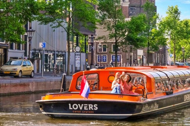 Amsterdam Canal Cruise + Heineken Experience Ticket