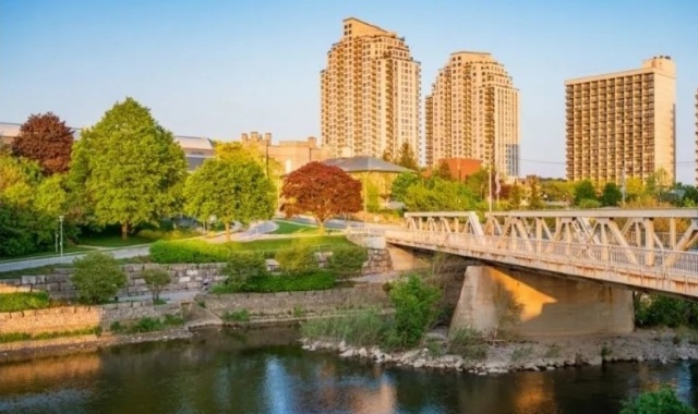 토론토 공항 - 윈저 & 런던 한국인 미니밴 차량 이동 서비스