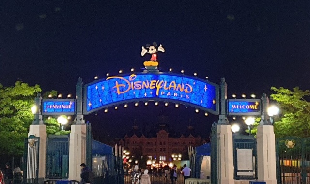 파리 디즈니랜드 픽업 및 샌딩 단독 서비스 (최대 7명)