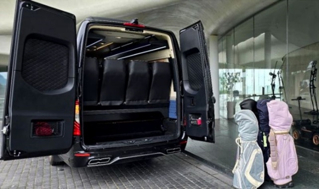 [LA사랑방] LAX 공항 픽업 단독 투어 - 8시간 동안 자유롭게 (벤츠 스프린터)