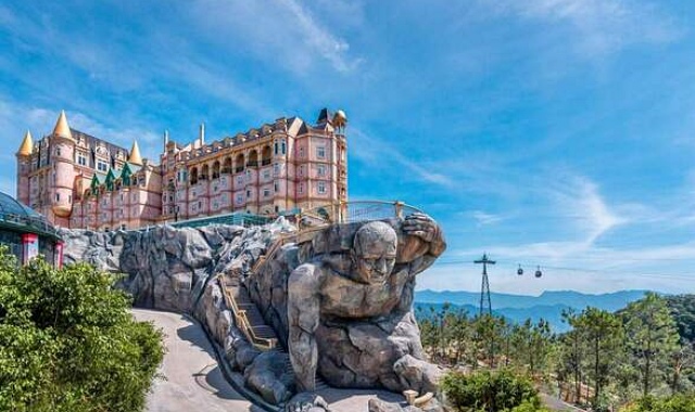 다낭 썬월드 바나힐 & 골든 브릿지 프라이빗 투어 (한국어 가이드)