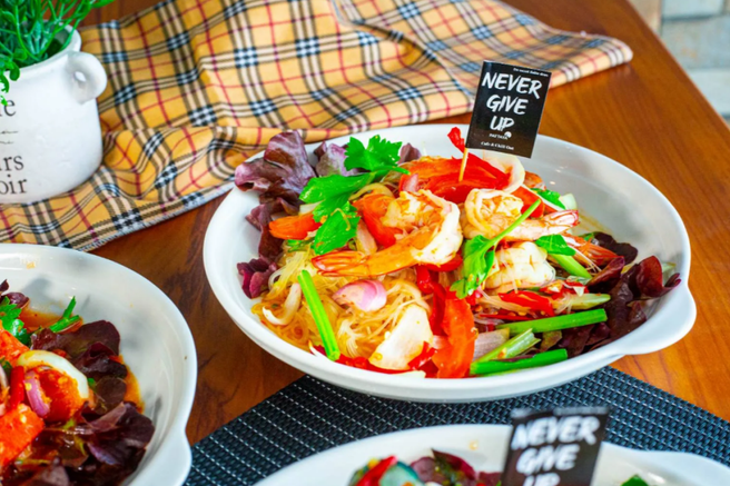 Pattaya Never Give Up Restaurant