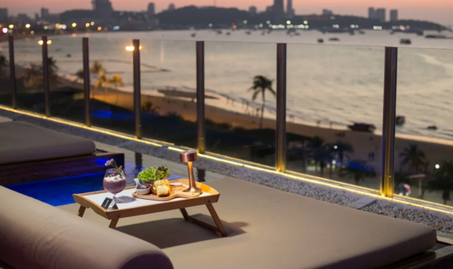 Pattaya Sea View Hotel Virgin Rooftop