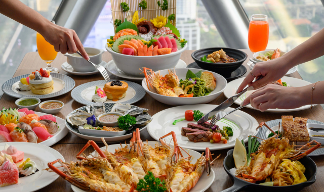 방콕 바이욕 스카이 호텔 발코니 레스토랑