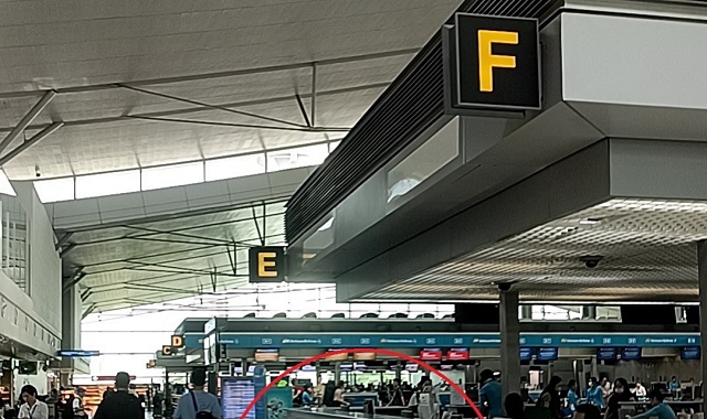 호치민 공항 VIP 패스트트랙 출입국 + 공항 픽업/샌딩 서비스