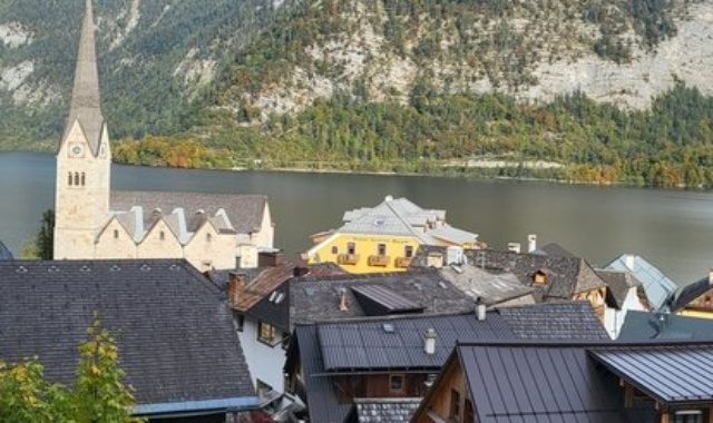 [해피트립] [1박2일] 프라하에서 체스키 크룸로프 - 샤프베르크 - 할슈타트 - 잘츠부르크 도착 투어