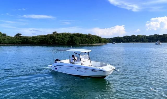 싱가포르 스피드 보트 투어 (식사 포함)