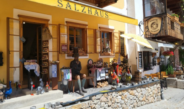 [해피트립] [2박3일] 프라하에서 체스키 크룸로프 - 샤프베르크 - 할슈타트 - 고사우 - 잘츠부르크 투어 (역순 가능)