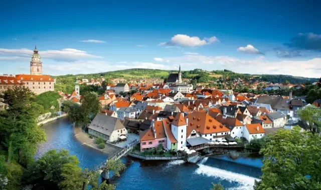 [해피트립] 프라하에서 체스키 크룸로프 - 고사우 - 잘츠부르크 - 비엔나 도착 투어