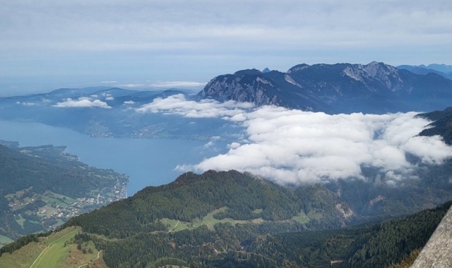 [해피트립] [1박2일] 잘츠부르크에서 고사우, 할슈타트, 샤프베르크 - 체스키 크룸로프 - 프라하 도착 단독 투어