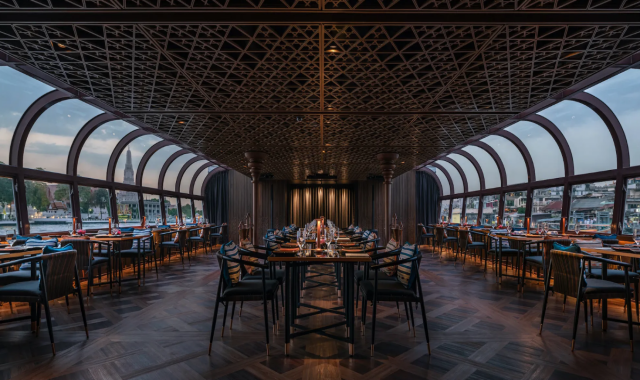 バンコク・サフランディナークルーズ（飲み放題）