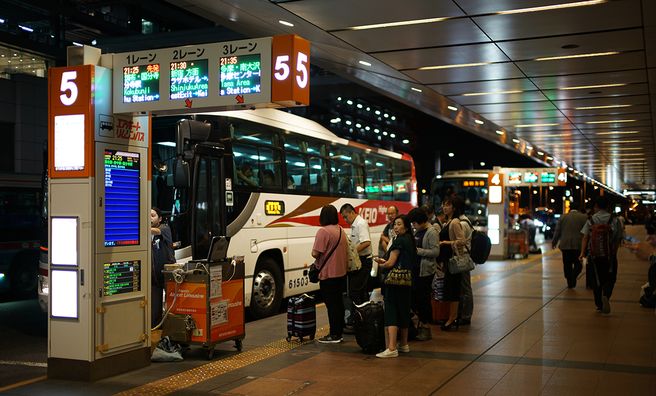 Tokyo Late-Night Haneda Airport Limousine Bus e-Ticket (Airport - Ikebukuro / Shinjuku)