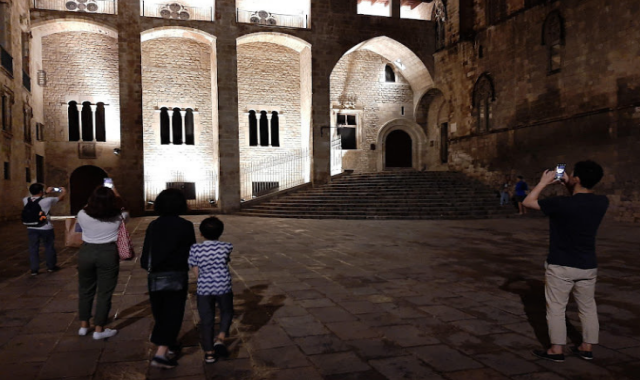 바르셀로나 야간 산책 투어 with 현지인 에두