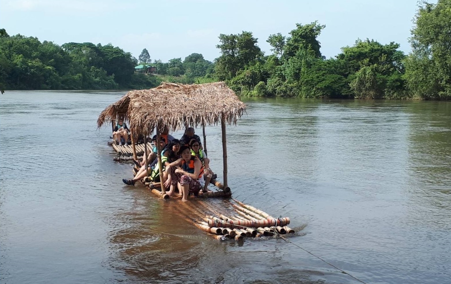 방콕 칸차나부리 코끼리 목욕 & 대나무 래프팅 일일 투어