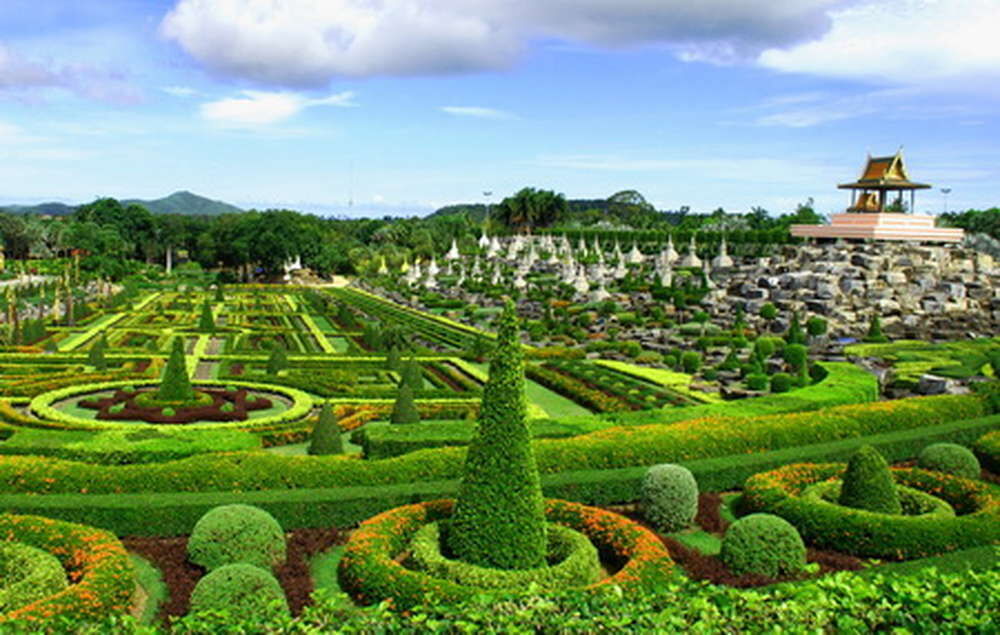 파타야 농눅빌리지 일일 투어 (악어 농장 또는 진리의 성전 선택 가능, 호텔 픽업)