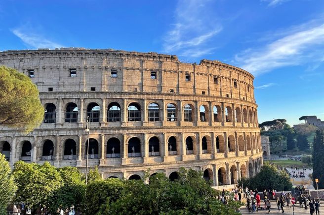Rome Colosseum Guided Tour with Priority Access (Colosseum, Roman Forum & Palatine Hill)