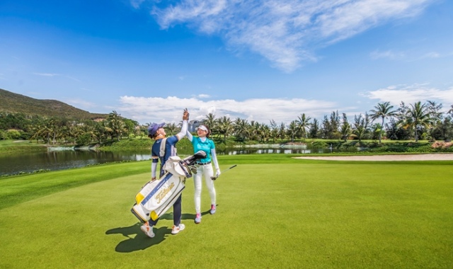 호치민 송베 골프 클럽 (18홀 그린피 + 카트피)