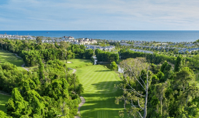 호치민 트윈 도브 골프 클럽 (18홀 그린피 + 카트피)