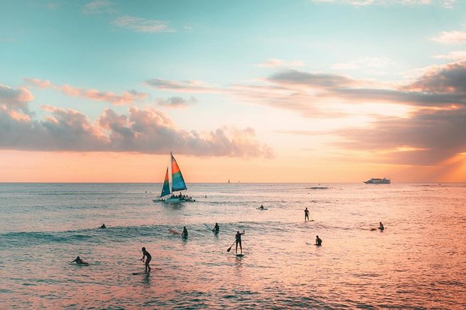 Waikiki Catamaran Sunset Cruise in Hawaii