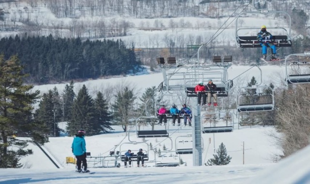 토론토 글렌 에덴 로컬 스키장 일일 투어 (숙소 샌딩 & 픽업 포함)
