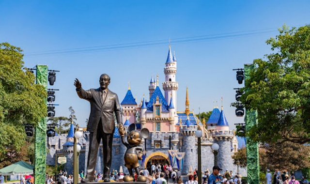 로스앤젤레스 디즈니랜드 & 매직 마운틴 프라이빗 픽업 샌딩 서비스