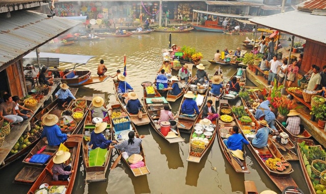 Bangkok Damnoen Saduak Floating Market & Maeklong Railway Market Private Tour (Hotel Pickup & Drop-off)