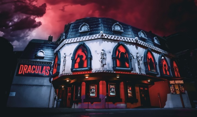 Gold Coast Dracula's Cabaret Dinner Show Ticket