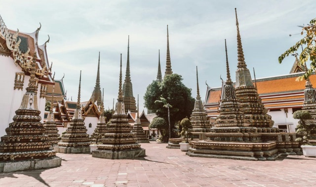 Bangkok Grand Palace & Wat Pho & Wat Arun Private Tour (Hotel Pickup & Drop-off)