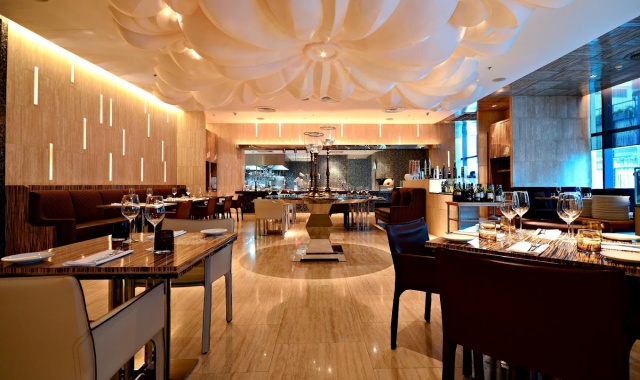 Renaissance Bangkok Ratchaprasong Hotel La Tavola Restaurant