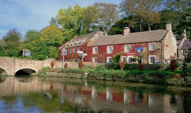 [더트리퍼] 스톤헨지 & 코츠월드 & 옥스포드 16인승 차량 투어