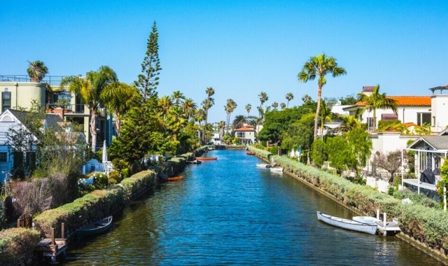 로스앤젤레스 공항 - 유니버셜 스튜디오 픽업 샌딩 서비스