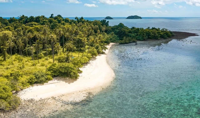 プーケット・コーラルビーチクラブ＆シュノーケリング＆プロムテープ岬サンセット日帰りツアー（送迎・ディナー付き）