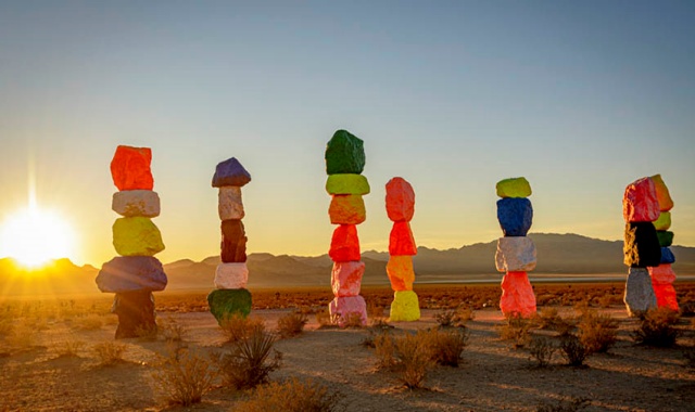 [참이슬] [당일투어] 레드락캐년 + 웰컴 사인 + 세븐매직마운틴 초특급 투어