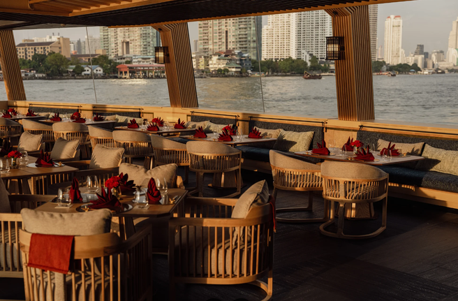 방콕 오쿠라 프레스티지 호텔 디너 크루즈