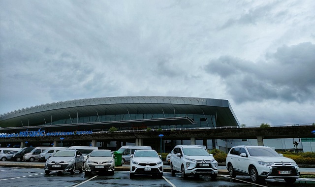 호치민 공항 픽업 및 샌딩 서비스 (편도)