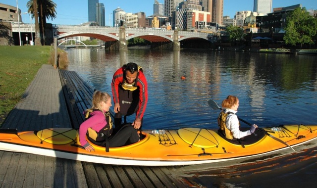 Melbourne: City Moonlight Kayak Tour