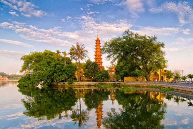 Hanoi Private Museum & Historical Sites and Mausoleum Tour (WAUG Exclusive)
