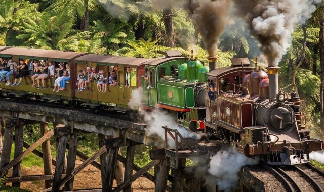Melbourne: Puffing Billy Lakeside to Gembrook Return Tickets