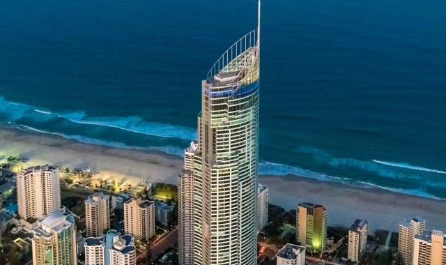 Gold Coast: Dreamworld & SkyPoint Combo Ticket