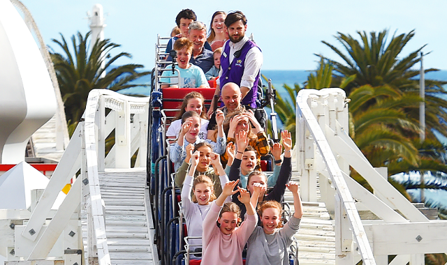 Melbourne: Luna Park Unlimited Ride Tickets