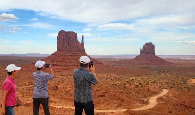 [영투어] [1박2일] 모뉴먼트 밸리 & 앤텔롭 캐년 & 홀스슈밴드 힐링 투어 (호텔 숙박 포함)