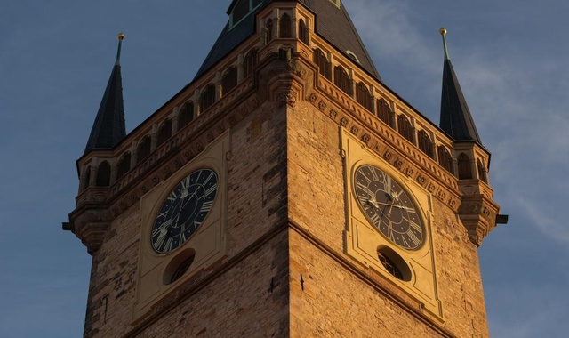 プラハ・旧市街&プラハ城ウォーキングツアー（トラム込み）