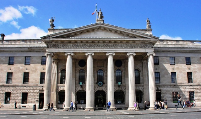 ダブリン・市内＆トリニティカレッジプライベートウォーキングツアー