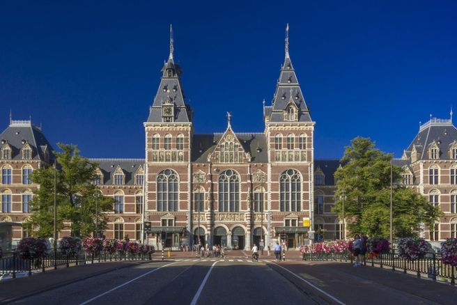 Amsterdam Rijksmuseum & Van Gogh Museum: Exclusive Walking Tour