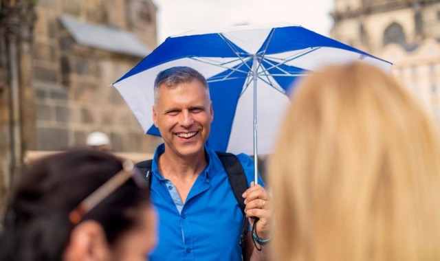 プラハ・新市街ウォーキングツアー（プラハ国立博物館チケット付き）