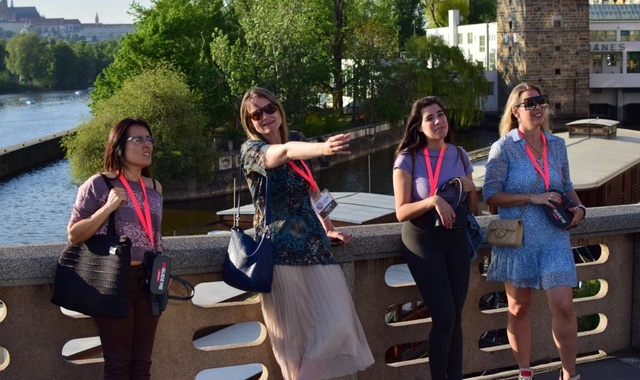 プラハ・歴史VRウォーキングツアー(トラム付き)